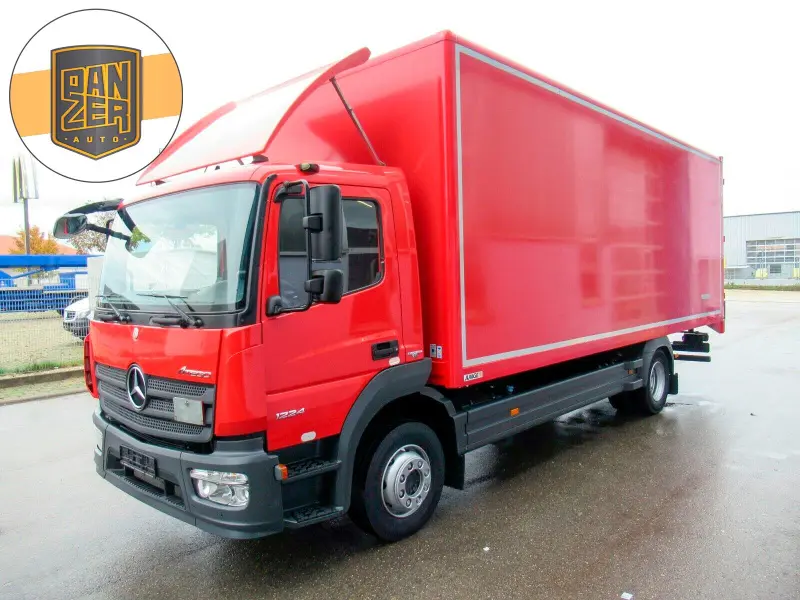 Грузовой фургон Mercedes Atego 1224, 2014 год | photo 0