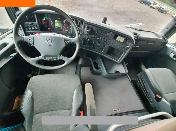 Тягач Scania R450 Highline, 6х2, 2015 год, подъемная ось, без пробега по РФ - фото-детальных 4