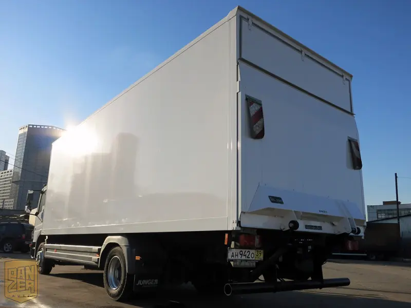 Грузовой фургон Mercedes Atego 1222, 2010 год | photo 1
