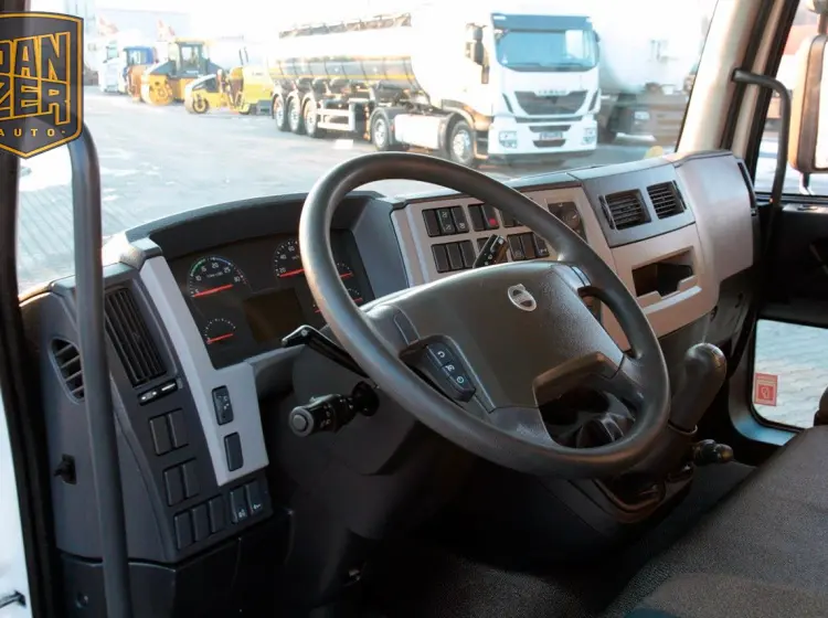 Volvo FL 260, 2014г, тент 44м3, 18 европалет, г/п до 7т, гидролифт - фото 4