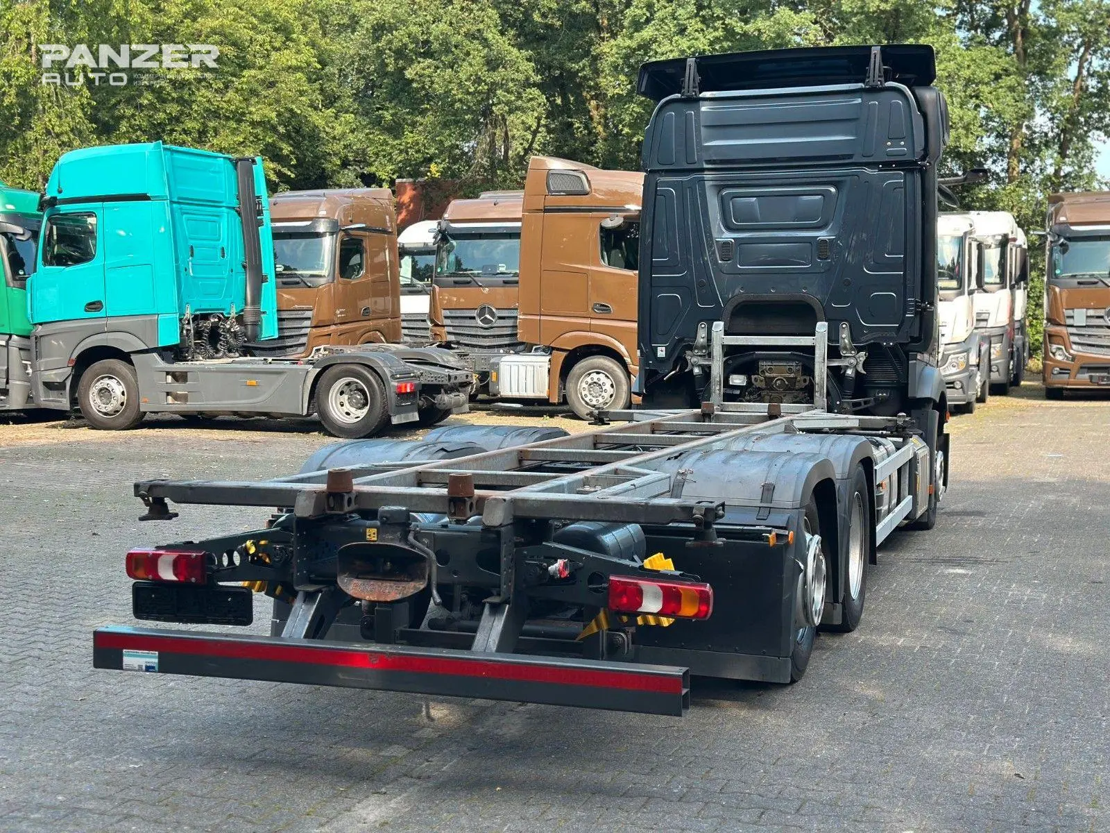 Мерседес Актрос 2542, 2019 год, 15 тонник, 6х2, автомобиль для съёмных кузовов - фото 4