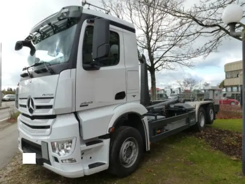 Mercedes-Benz Antos 2643, новый контейнеровоз с установкой мультилифт Meiller - фото