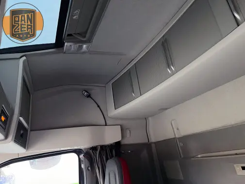 Тягач Volvo FH 500 6x4, 2018 год, подъемная ось, из Германии - фото-детальных 30