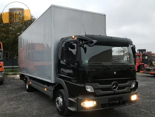 Фургон Mercedes Atego 1222 L, 2013 г, 48 м3, гидролифт, боковая дверь - фото