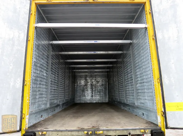 Mercedes Actros 1841, фургон 48 м3, ворота, десятитонник, 2010 год - фото 2