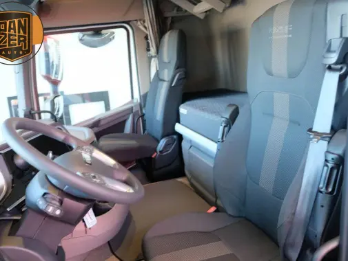 	 Товар для анкора: daf xf 480, новый даф тягач
 4