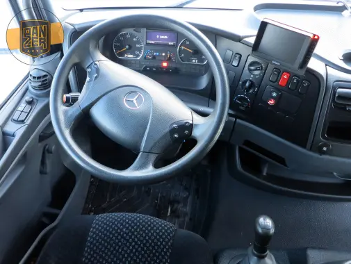 Mercedes Atego 1218 L, изотермический фургон 8.2м, 2011 г, гидроборт - фото 4