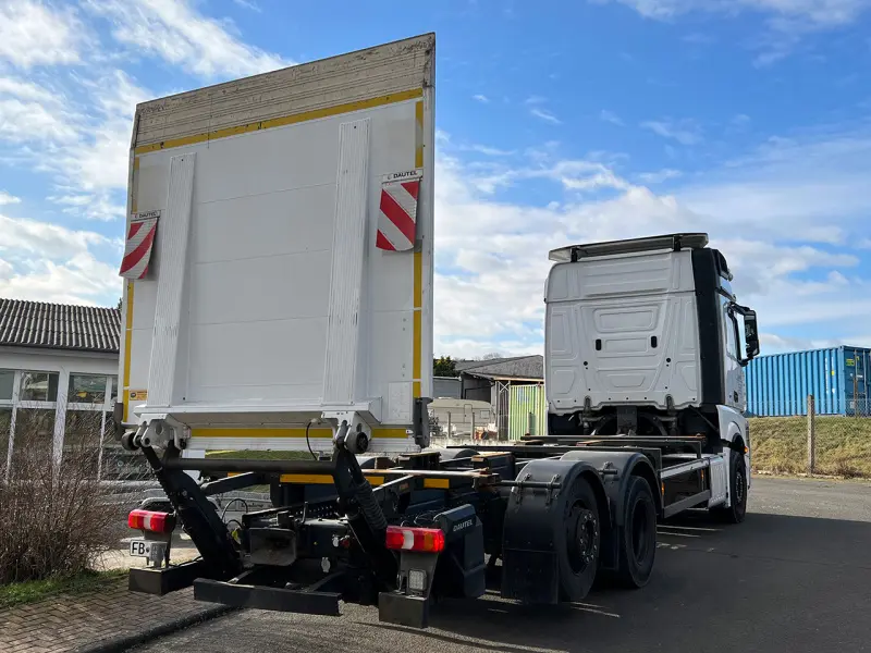 Грузовой контейнеровоз Mercedes Actros 2545, 2014 год | photo 1