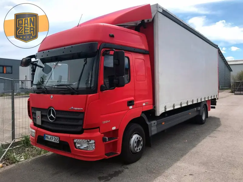 Грузовик тентованный Mercedes Atego 1224, 2015 год | photo 0