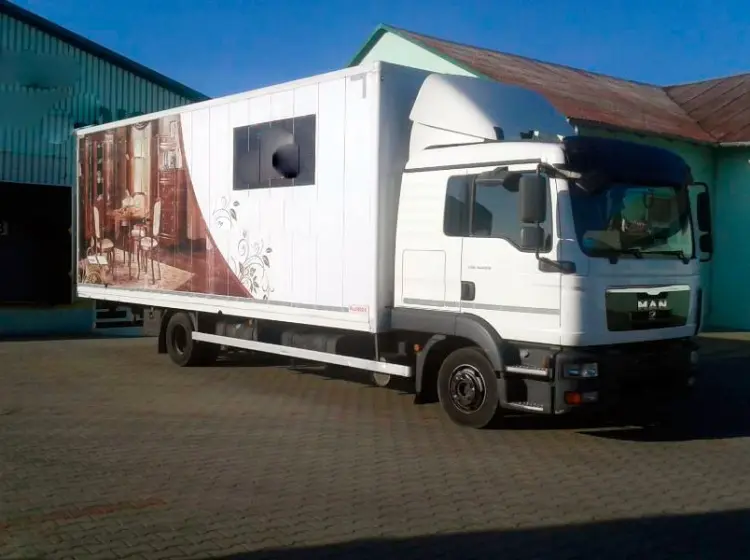 Фургон MAN TGL 8.220, 2010 г, 7.5 метра, ворота, без пробега по РФ - фото