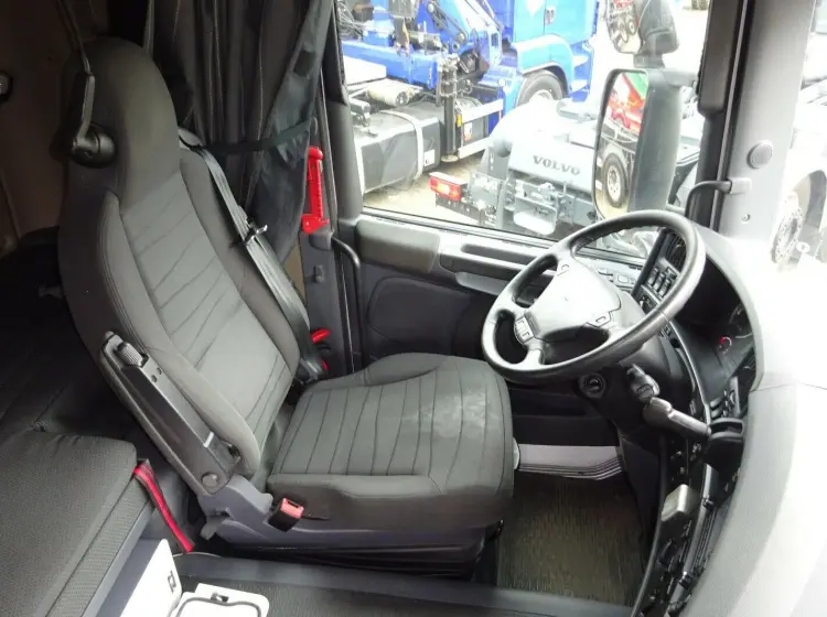 Тягач Scania G450 заводской ADR, 6х2, 2016 год, подъемная ось, без пробега по РФ - фото-детальных 6