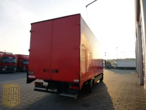 Mercedes-Benz Atego 818L, фургон 44м3, кузов 7.1м, ворота, 3-местный салон, фаркоп, пневмо - фото