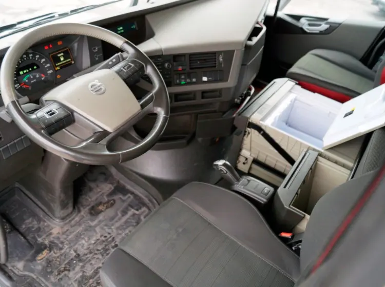 Тягач Volvo FH 460, 2016 год, 469 л.с., кабина Globetrotter XL, без пробега по РФ - фото-детальных 16
