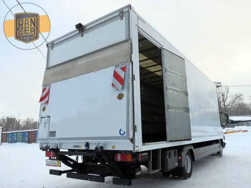 Грузовой фургон Mercedes Atego 818, 2012 год | photo 1