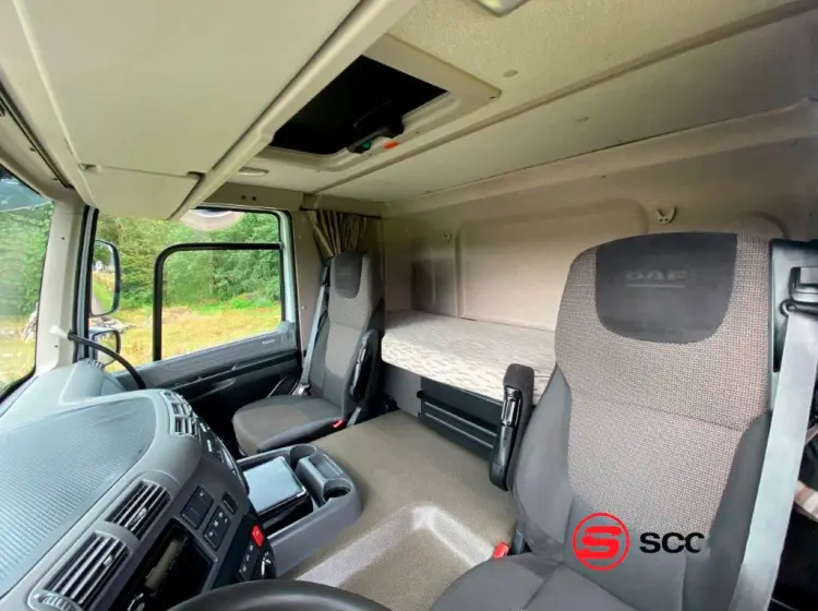 Четырехосный контейнеровоз DAF CF 460 8х2, 2016 год, спальная кабина, г/п 22 тонны - фото 3