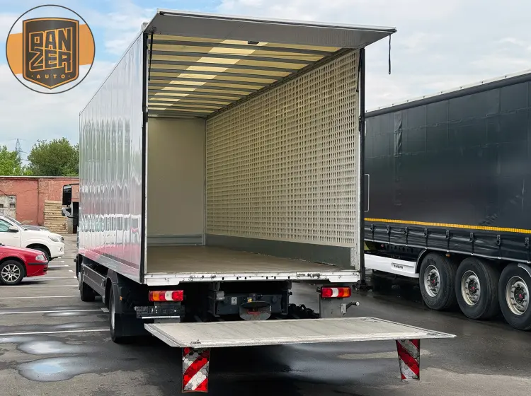 mercedes atego 1224, 2018 год, фургон 50 кубов, гидроборт
