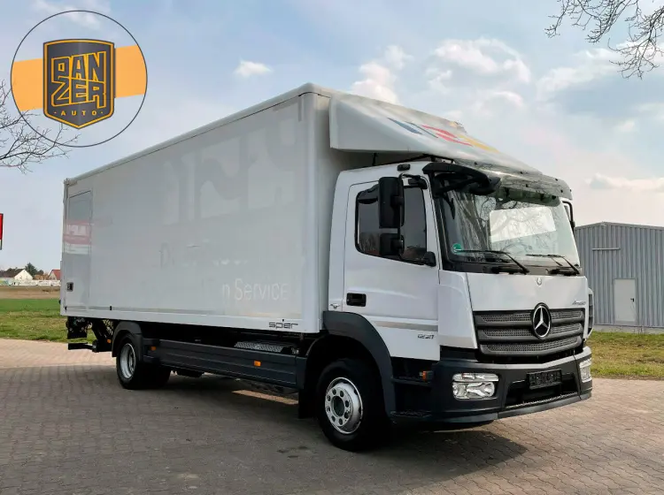 Фургон Mercedes Atego 1221 L, 2015 год, боковая дверь, 18 палет, гидролифт, без пробега по РФ - фото
