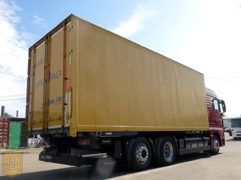 Грузовой фургон MAN TGX 26.440, 2011 год | photo 1