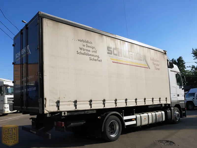 Грузовик тентованный Mercedes Actros 1841, 2010 год | photo 1