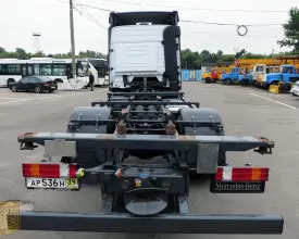 Грузовой контейнеровоз Mercedes Actros 1841, 2010 год | 1