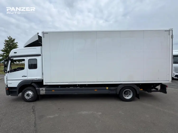 Грузовик Mercedes-Benz Atego 1224, 2016 год, промтоварный фургон 42 м3, гидролифт - фото