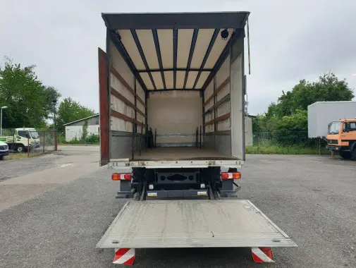 Mercedes Atego 823 L, 2015 год, борт-тент 45 м3 с боковой дверью, гидроборт, без пробега по РФ - фото 2