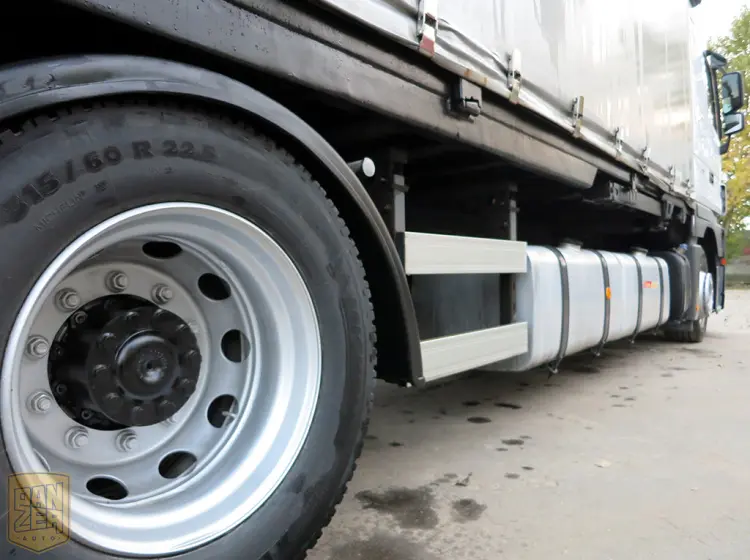 Mercedes-Benz Actros 1841 LL MegaSpace, 52м3 штора, 10-тонник - фото 6
