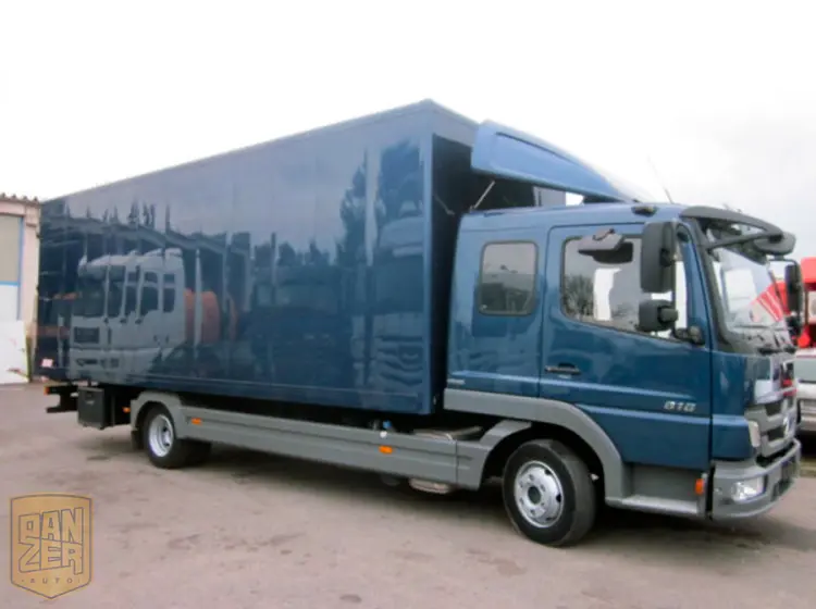 Мерседес Атего 816, фургон 40м3. 6-ти местный салон (спальник), состояние нового - фото
