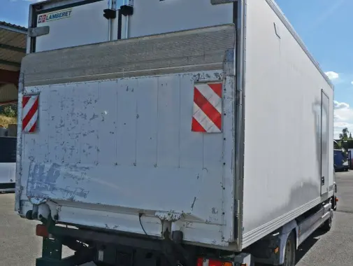 Рефрижератор Mercedes Atego 1222L, спальная кабина, ворота и гидролифт - фото 7