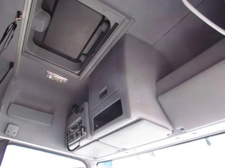 Mercedes Atego 1224 L, 2013 г, штора-борт, ворота, 2 спальника - фото 7
