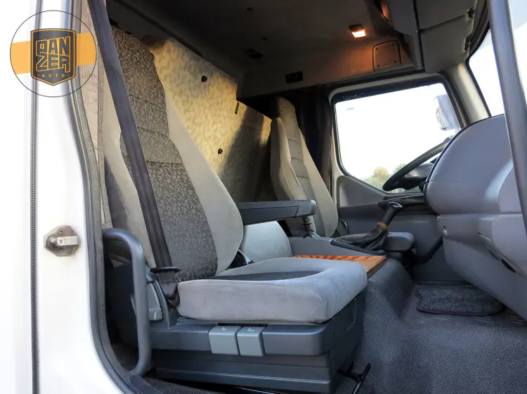 DAF LF 45.220, фургон 38м3, гидролифт, 2007 г, грузоподъемность 6500 кг - фото 6