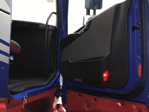 Пятнадцатитонник Volvo FH 460, 6х2, 2016 год, штора 55 кубов, 19 европалет, без пробега по РФ - фото 34