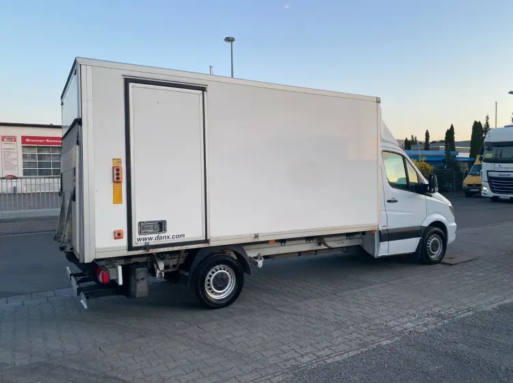 Mercedes Sprinter 319 CDI, 2014 год, АКПП, мотор 3.0 л, фургон 4.4 метра, гидролифт, без пробега по РФ - фото