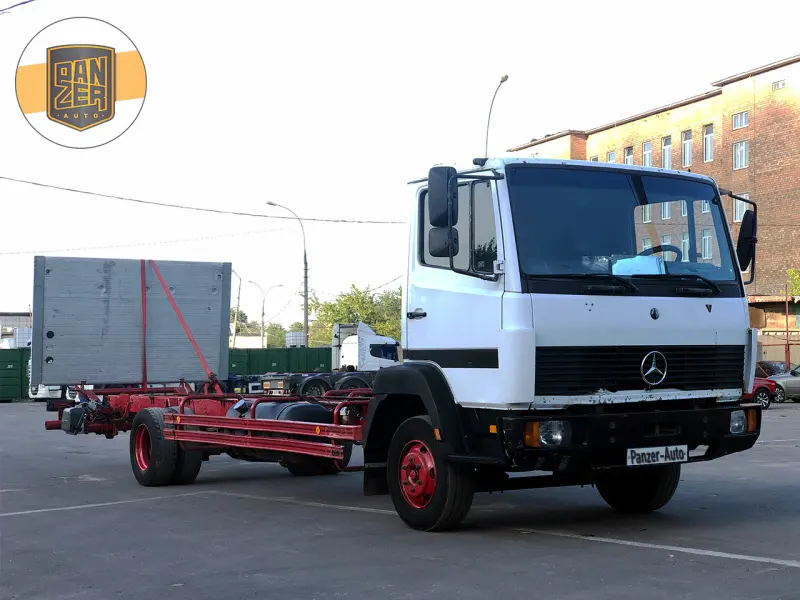 Грузовой контейнеровоз Mercedes LK 814, 1992 год | photo 0