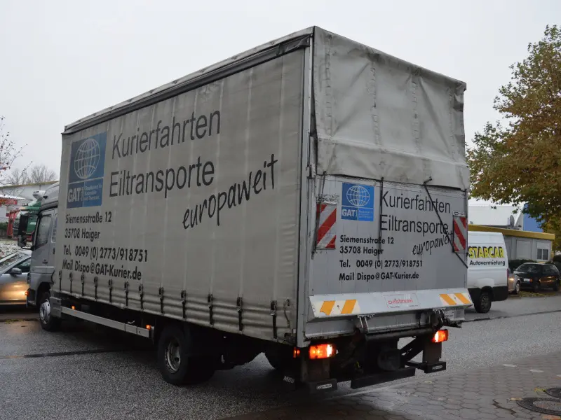 Грузовик тентованный Mercedes Atego 822, 2011 год | photo 1