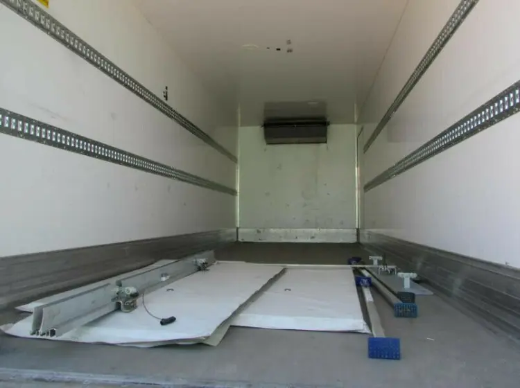 Рефрижератор Mercedes Atego 1223 L, 12/2014 год, 18 палет, гидроборт, боковая дверь - фото 2