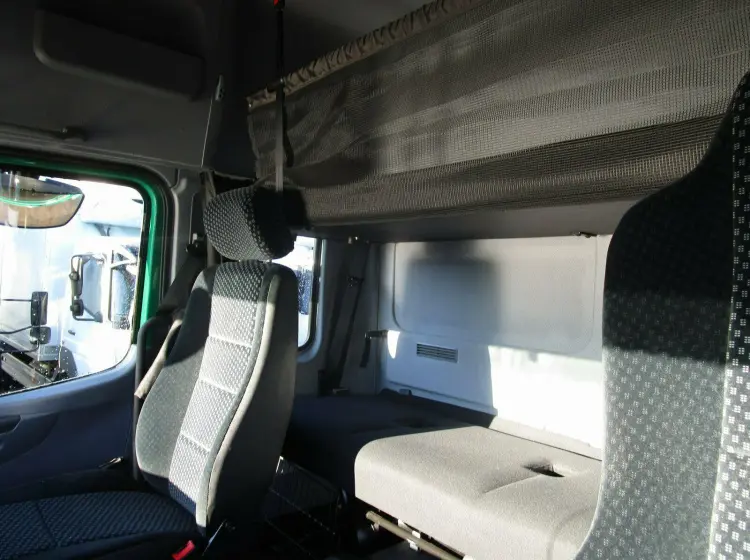 Mercedes Atego 1226, Евро-5, пробег 61 тыс.км!, фургон 46 м3, ворота и гидролифт - фото 5