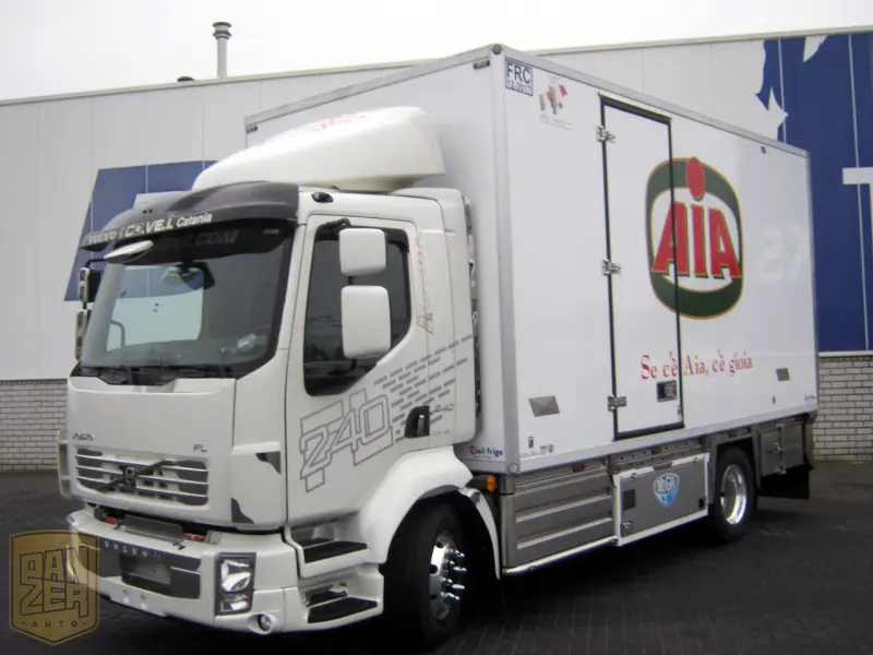 Грузовик рефрижератор Volvo FL 240, 2012 год | photo 0