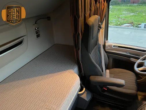 DAF XF530 6x4 тягач-тяжеловоз, сцепной вес 80 тонн - фото-детальных 28