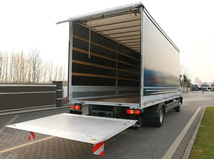 Mercedes Atego 1224 L нового поколения, 2015 год, штора-борт 50 м3, гидролифт, высокая кабина - фото