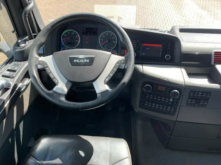 Тягач MAN TGX 26.560, 6х4, 65 тонн, кабина XXL, пневмоподвеска, без пробега по РФ - фото-детальных 4