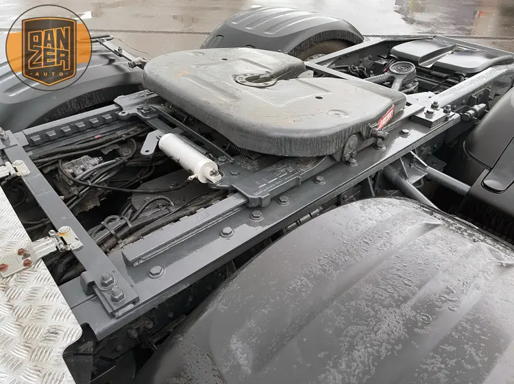daf xf 510 тягач 6х2, задняя спарка, кабина суперспейс 7
