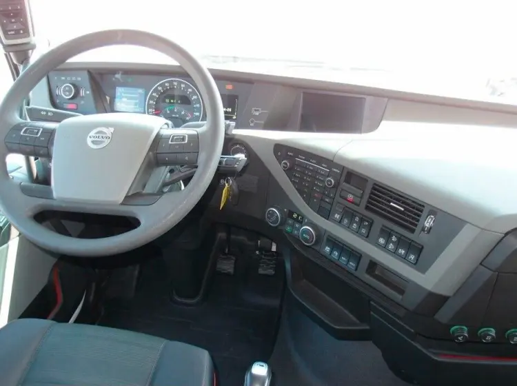 Тягач Volvo FH500, 6х4 с подъемной осью, 12/2018 год, пневмоподвеска, пробег всего 45 тыс.км, из Германии - фото-детальных 4
