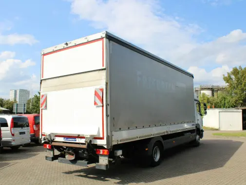 Mercedes Atego 1227 L, 10/2016 год, шторно-бортовая надстройка 46 м3, гидролифт, высокая кабина - фото