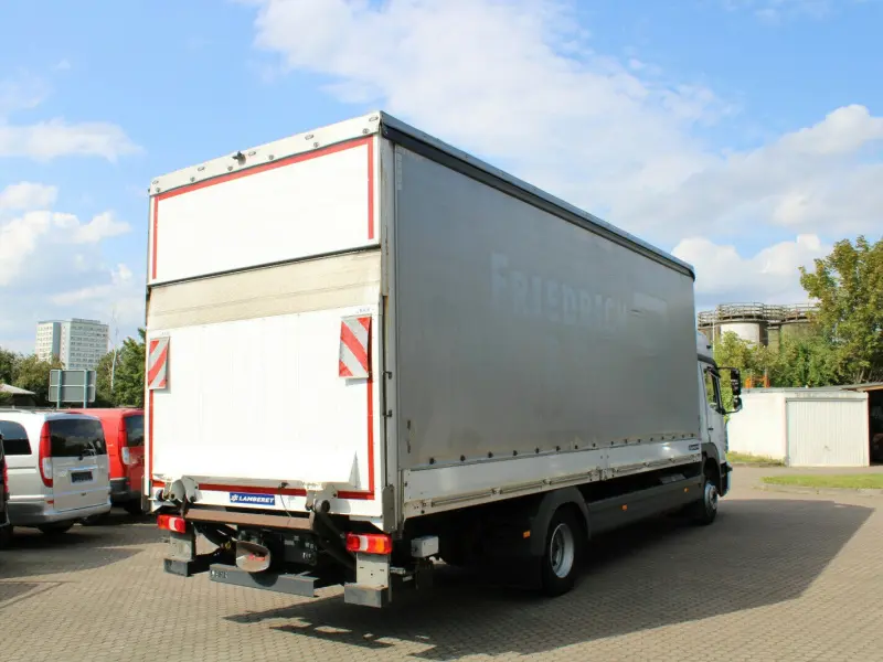 Грузовик тентованный Mercedes Atego 1227, 2016 год | photo 1