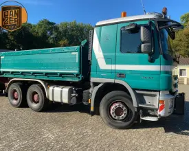 Самосвал Mercedes FMX 3233, 2011 год | 1