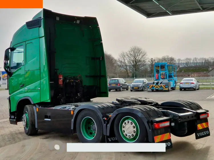 Тягач Volvo FH460, 6х2, 2015 год, подъемная ось, без пробега по РФ - фото-детальных