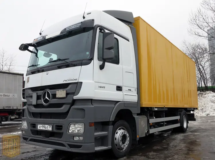 Mercedes Actros 1841, фургон 48 м3, ворота, десятитонник, 2010 год - фото