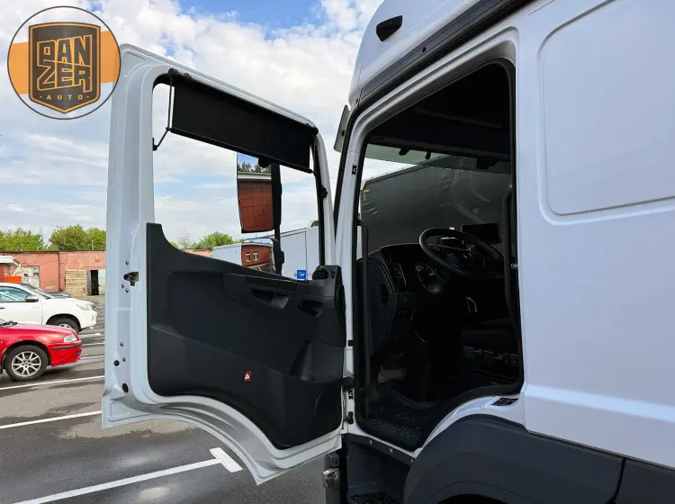 mercedes atego 1224, 2018 год, фургон 50 кубов, гидроборт 26