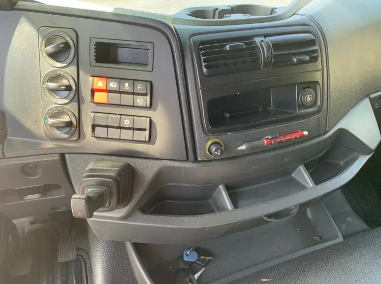 Mercedes Atego 1230L NEW, 11/2014 год, фургон 45 м3, гидролифт, спальная кабина - фото 4